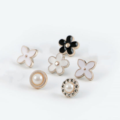 👗 50% OFF NOW! 📌 Women's No-Sew Anti-Exposure Brooch Buttons – Instant fix for gaping buttons or low necklines – Reusable, strong hold & invisible under fabric – perfect for shirts, dresses or blouses ✨